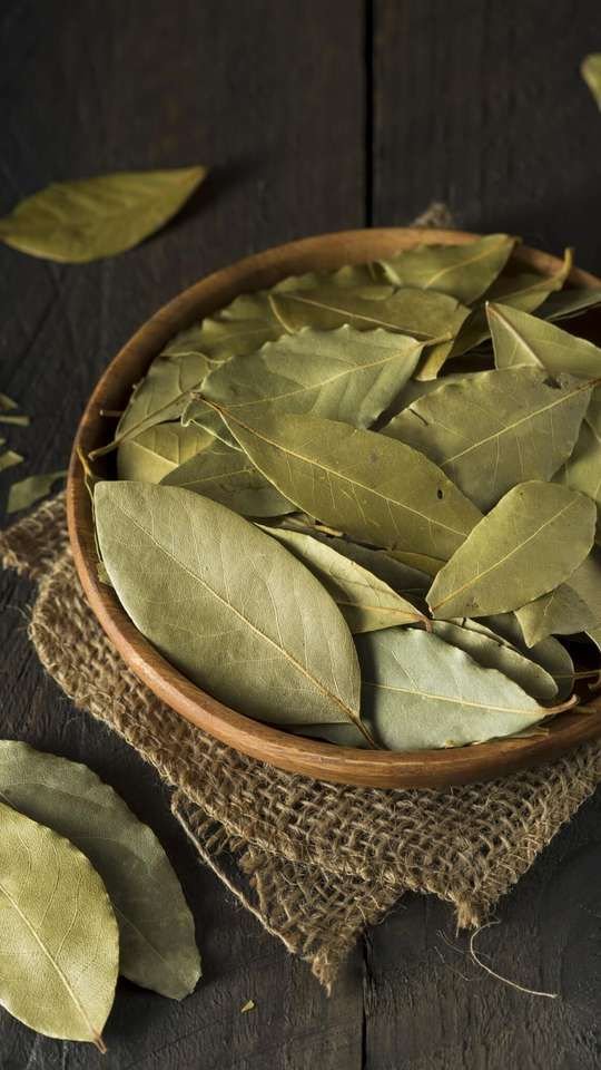 Bay leaves
